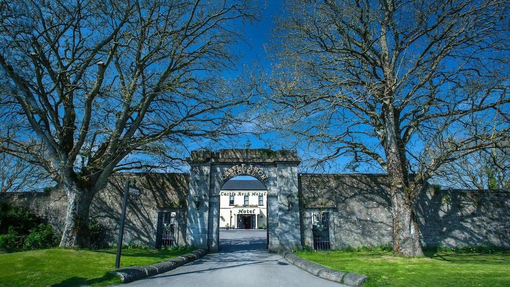 Castle Arch Hotel Trim Kültér fotó